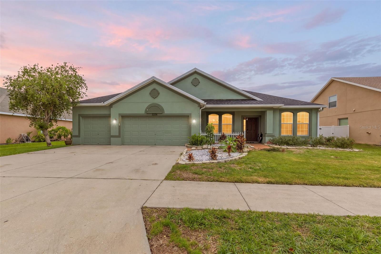 WALDEN POINTE - Residential