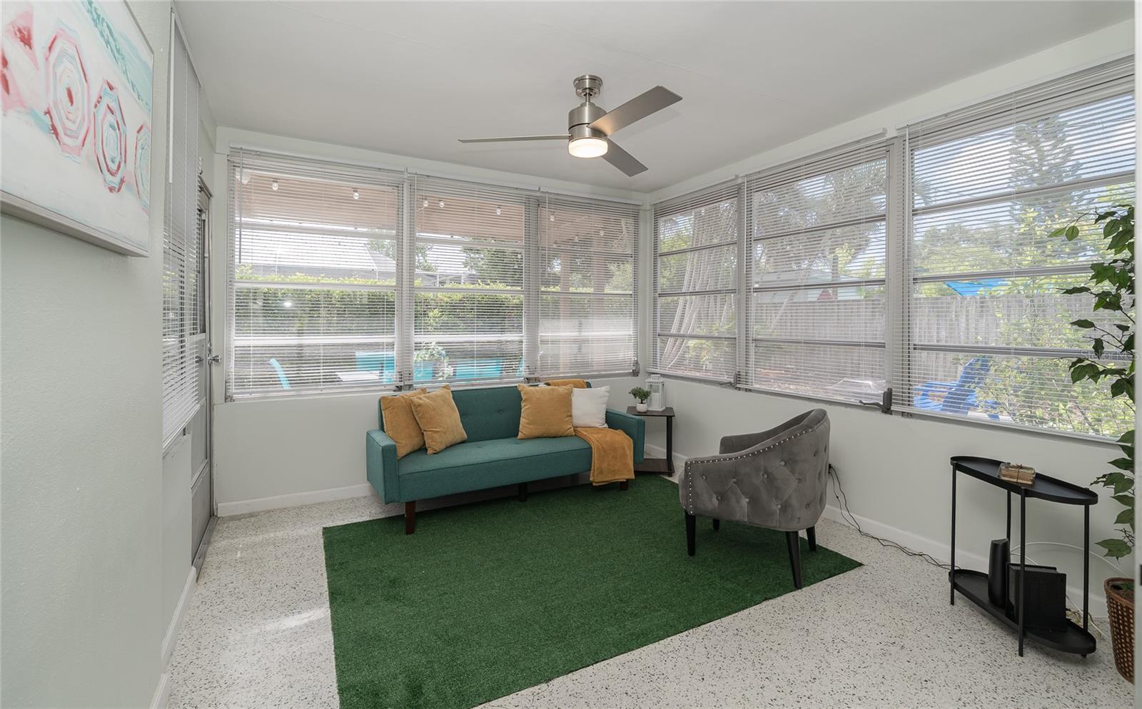 WINDSOR PARK - Residential