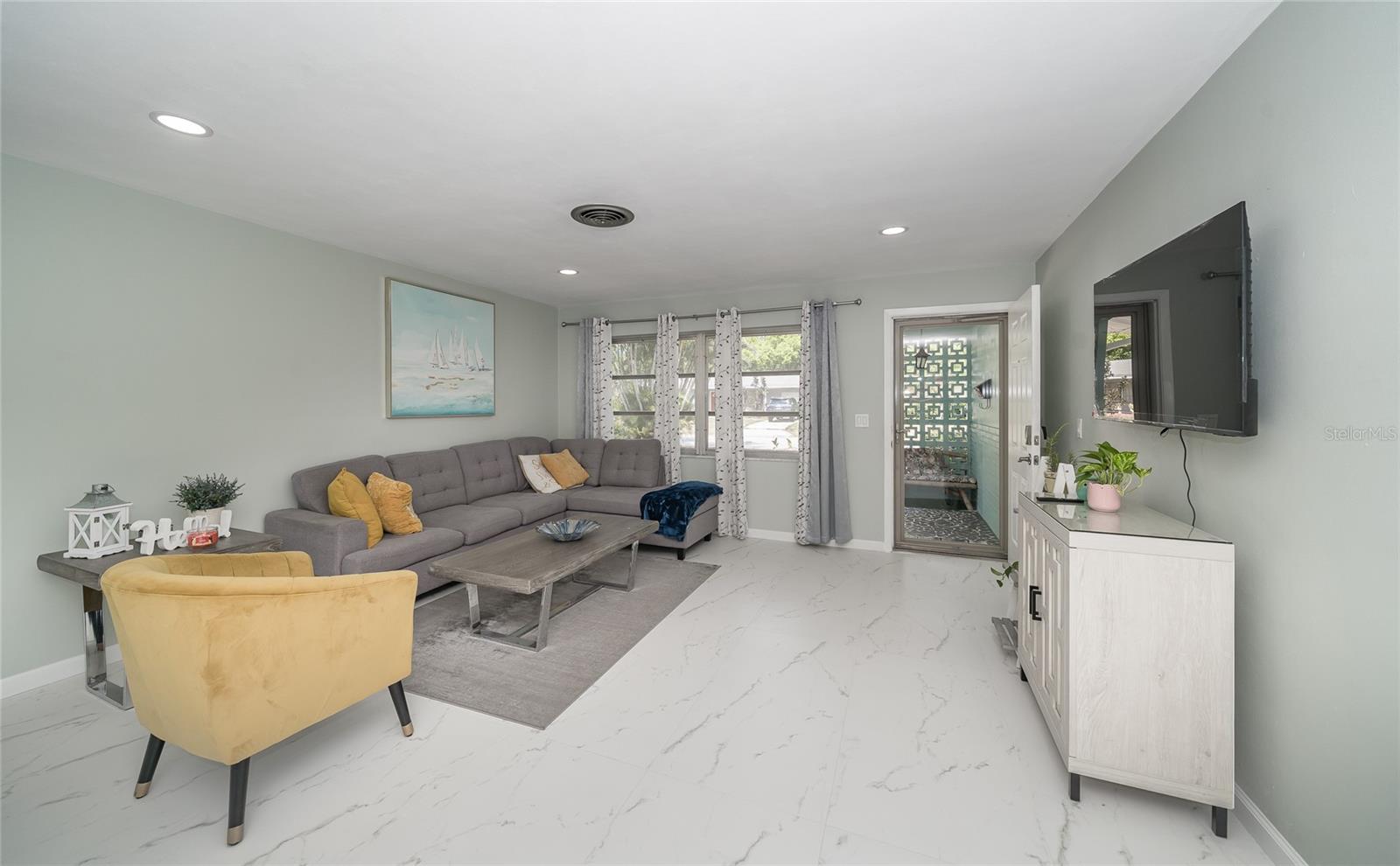 WINDSOR PARK - Residential
