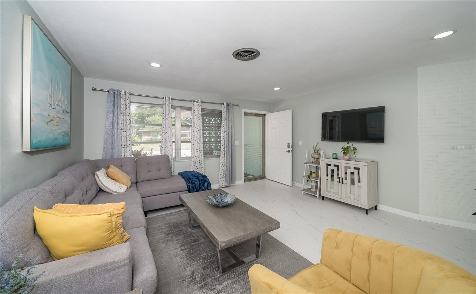 WINDSOR PARK - Residential