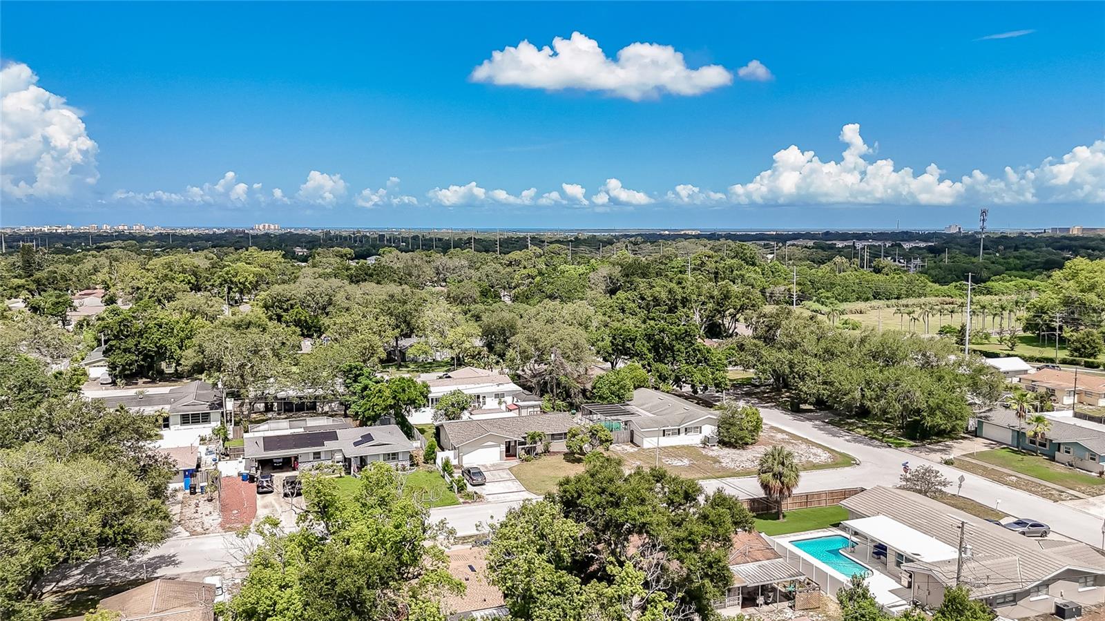 WINDSOR PARK - Residential
