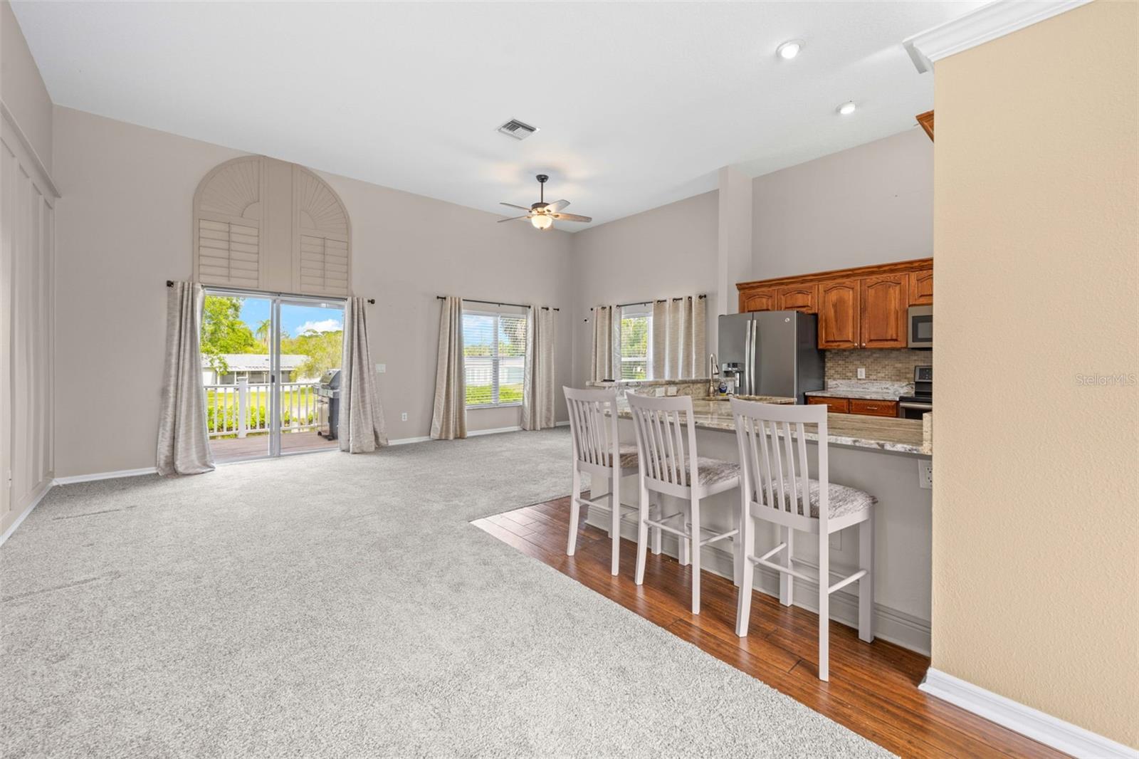 MARTHAS VINEYARD - Residential