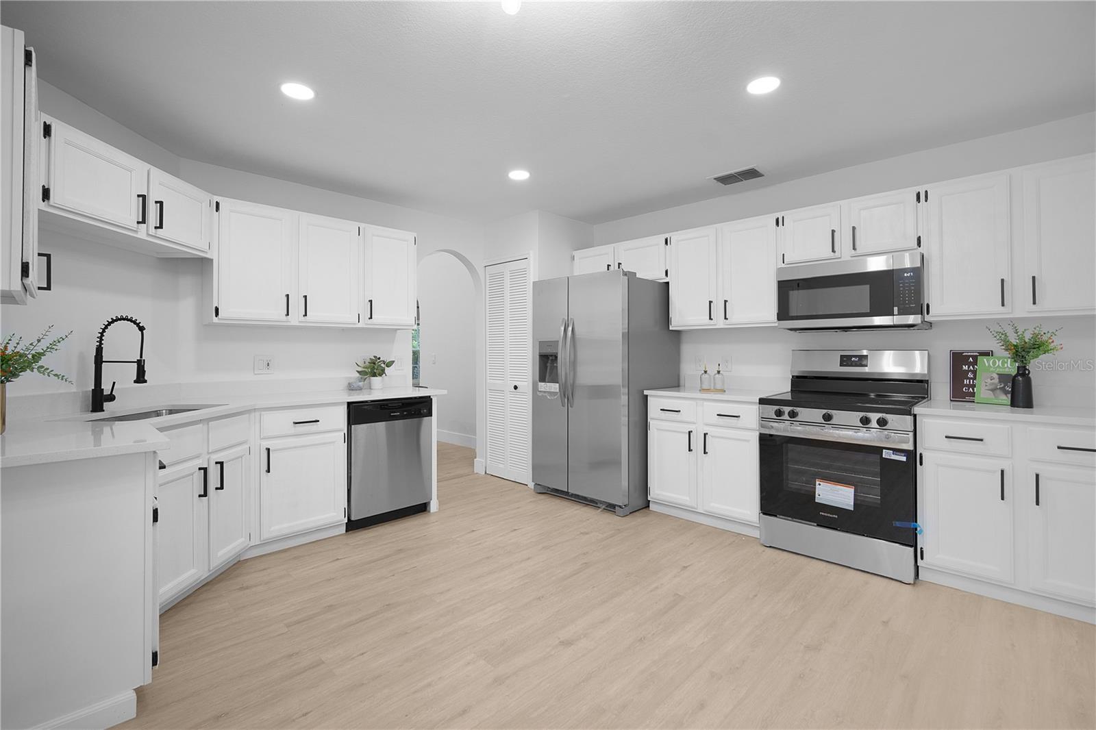 WINDING CREEK - Residential