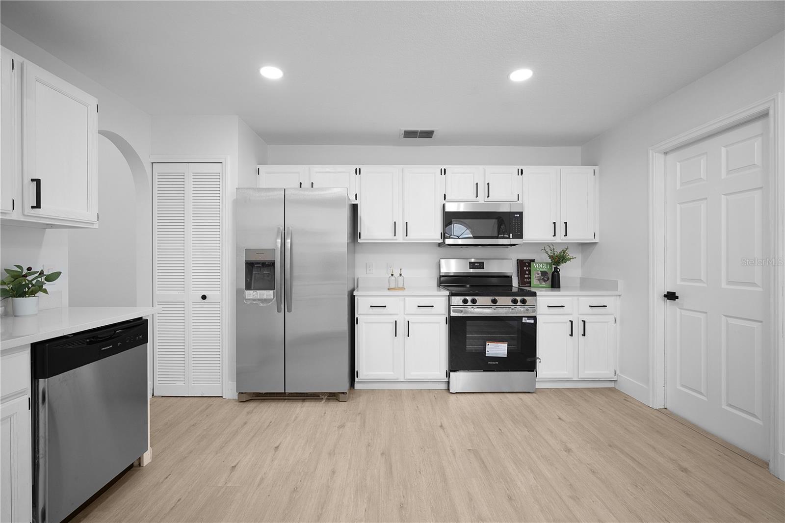 WINDING CREEK - Residential