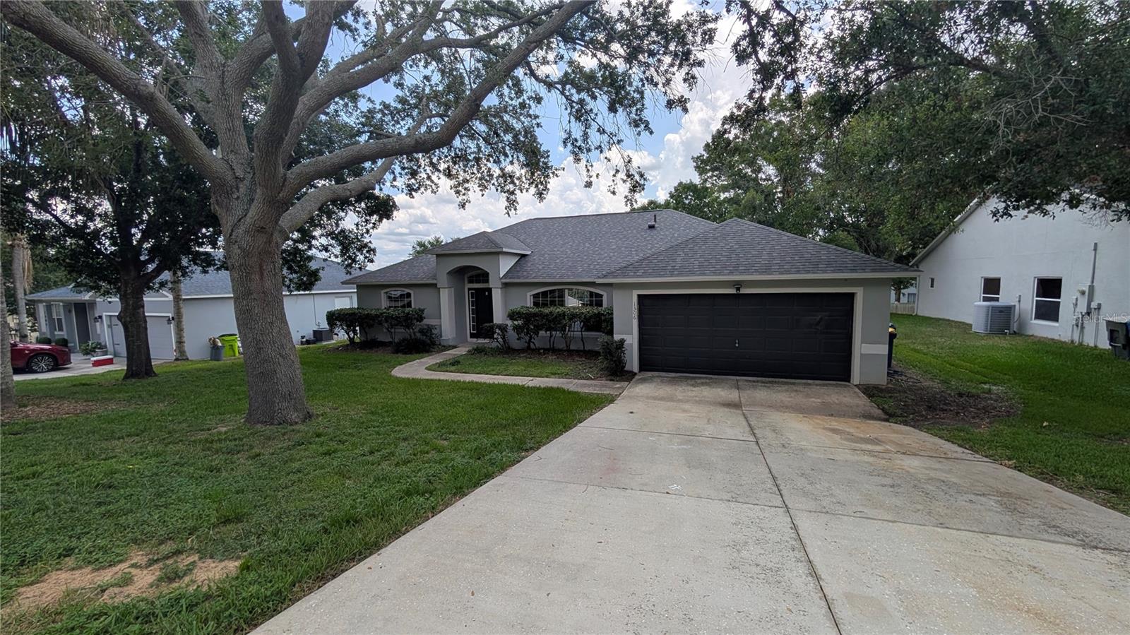 OAK VALLEY - Residential