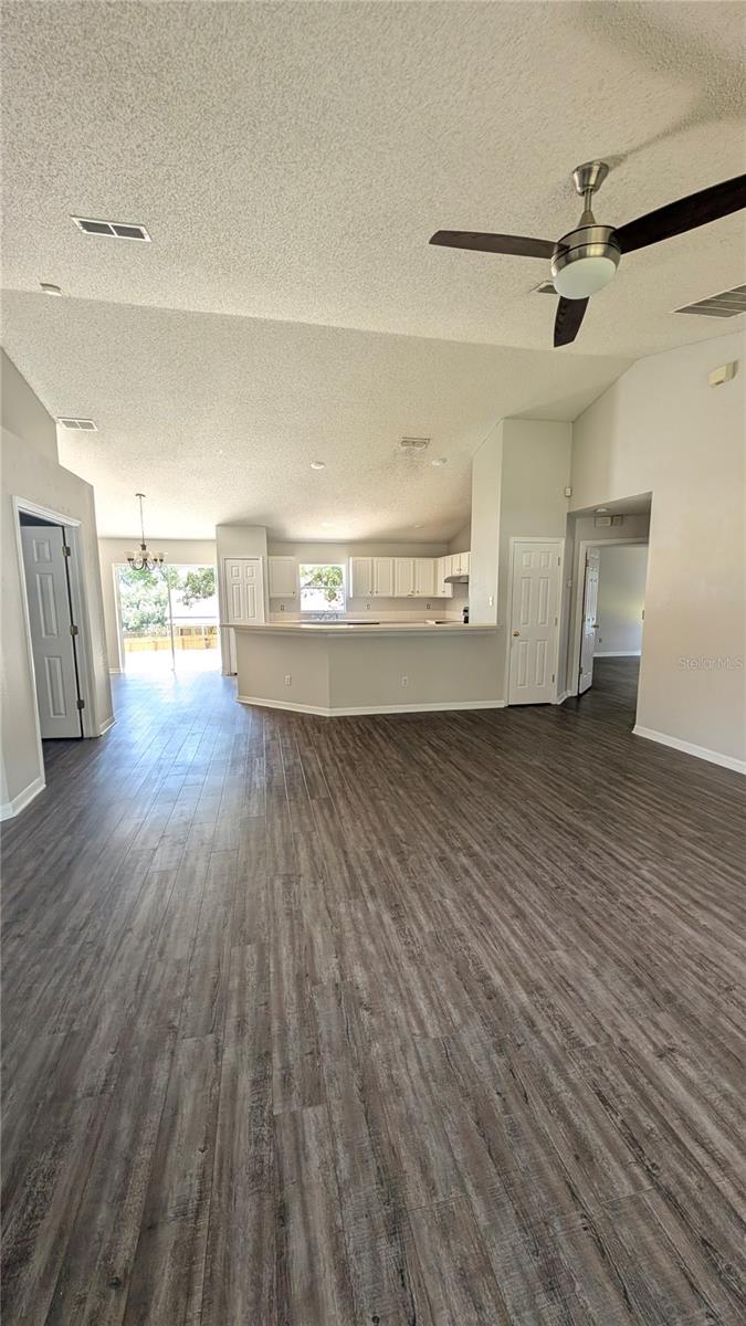 OAK VALLEY - Residential