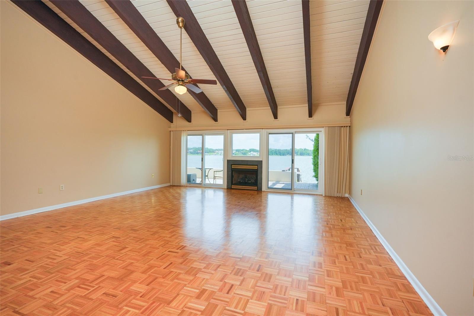 CASA LOMA CLUB, INC. - Residential