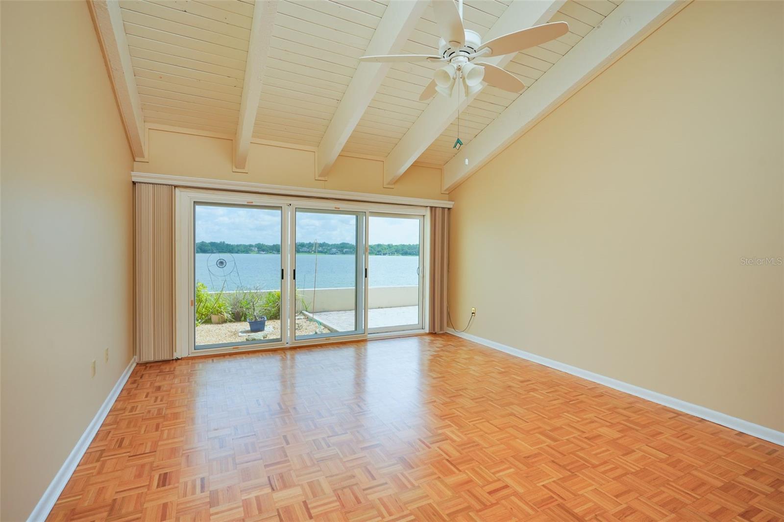 CASA LOMA CLUB, INC. - Residential