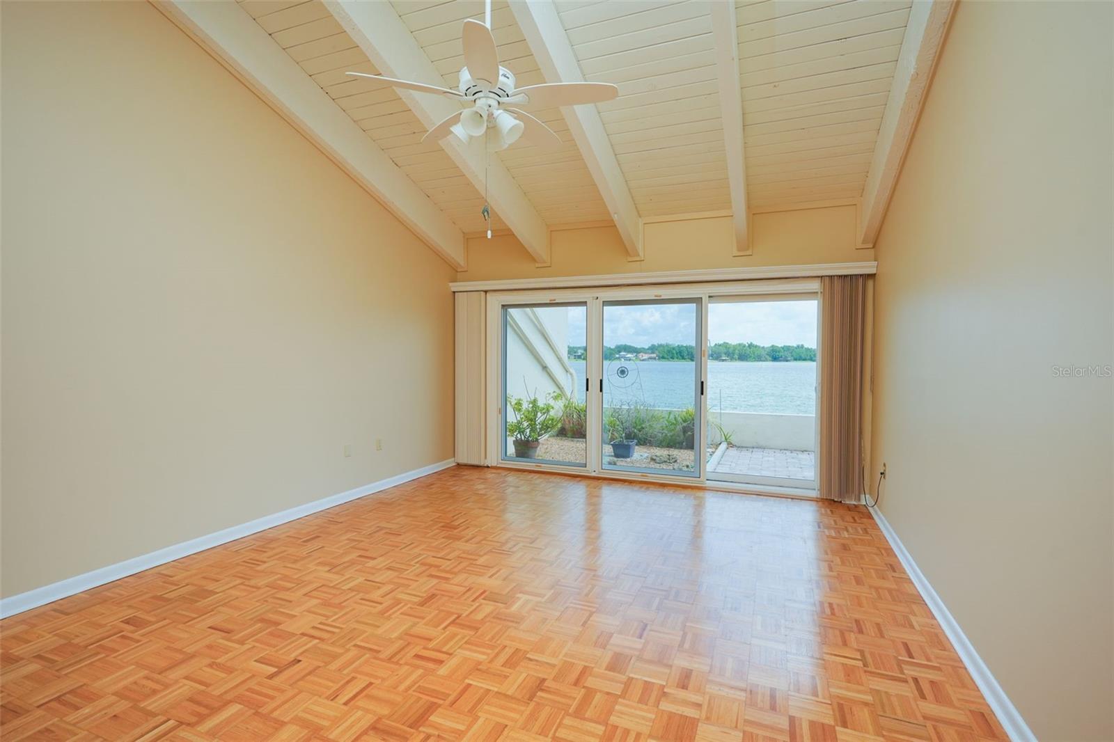 CASA LOMA CLUB, INC. - Residential