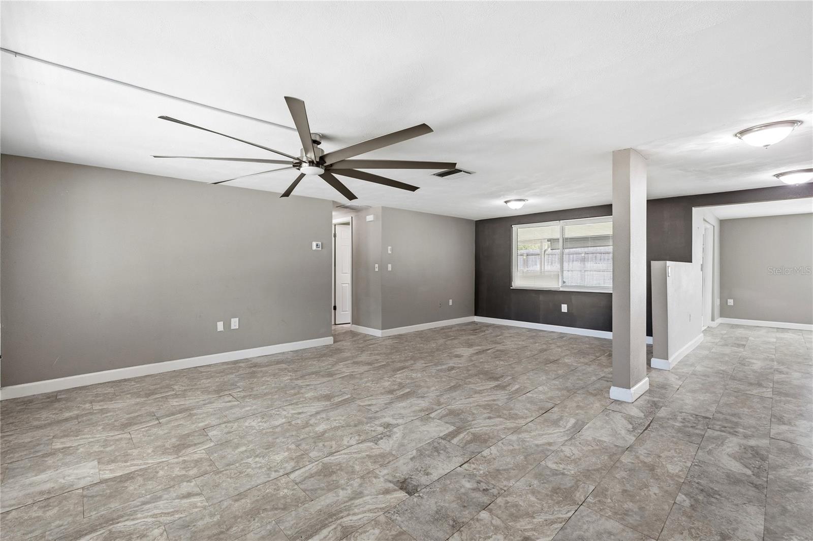 COLONIAL HILLS - Residential