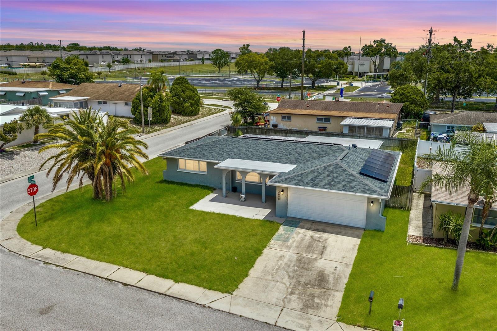 COLONIAL HILLS - Residential