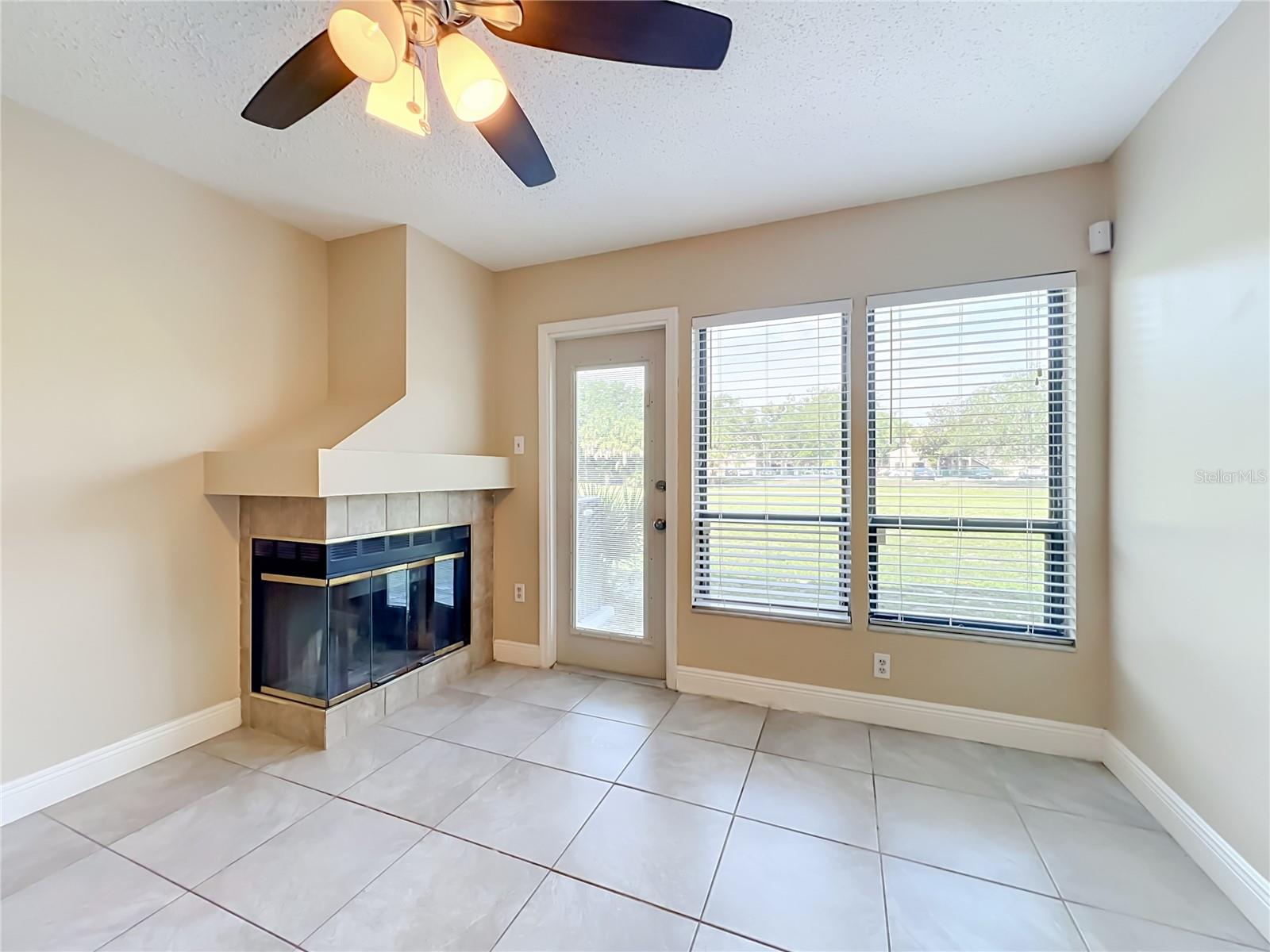 COLONIAL LANDINGS PH 26 - Residential