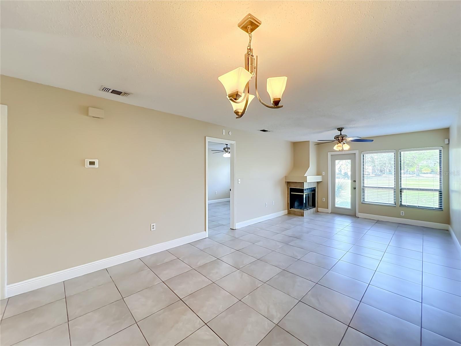 COLONIAL LANDINGS PH 26 - Residential