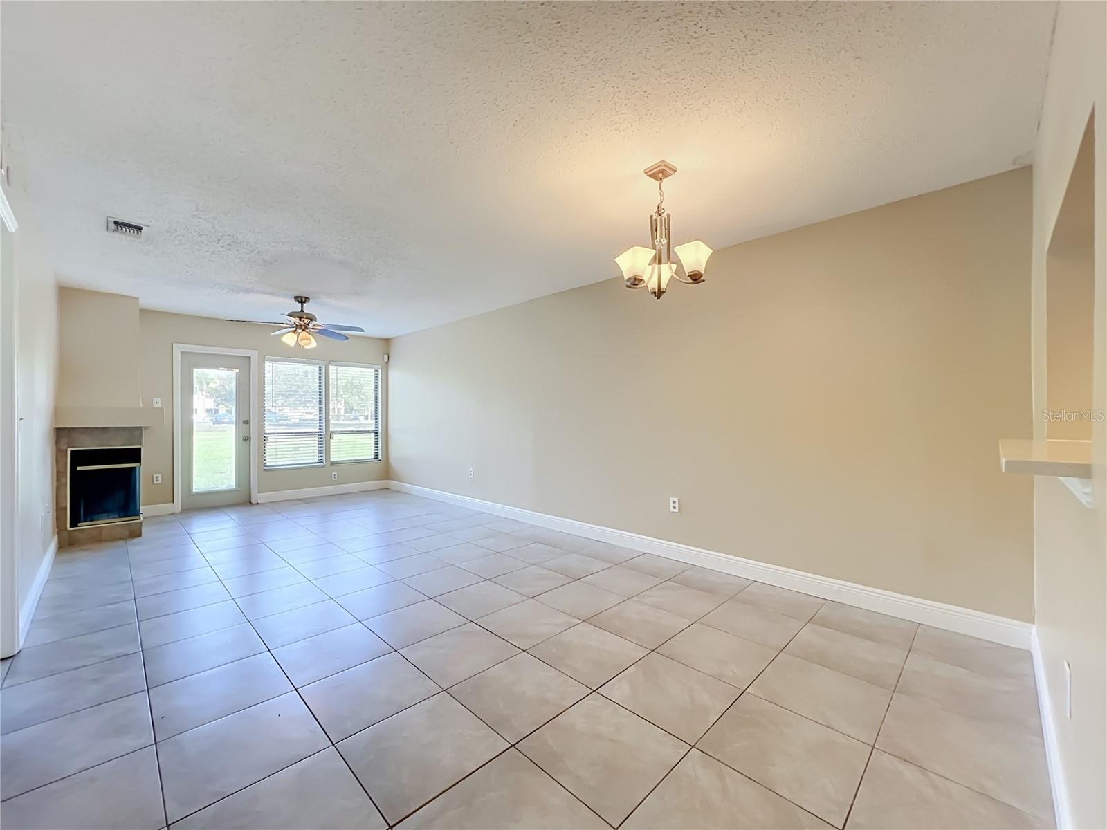 COLONIAL LANDINGS PH 26 - Residential