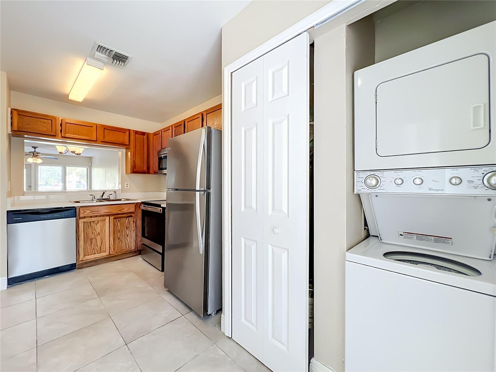 COLONIAL LANDINGS PH 26 - Residential