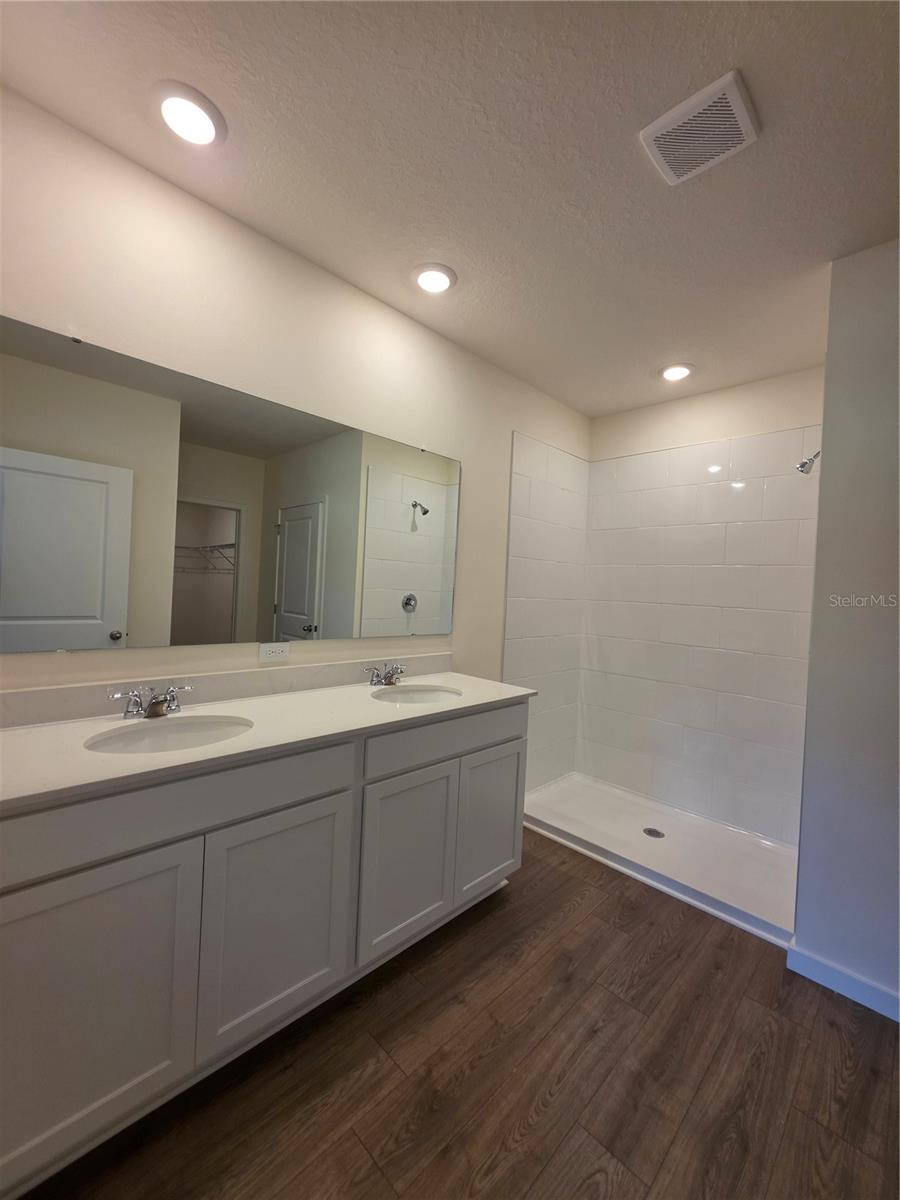 IRONWOOD - Residential Lease