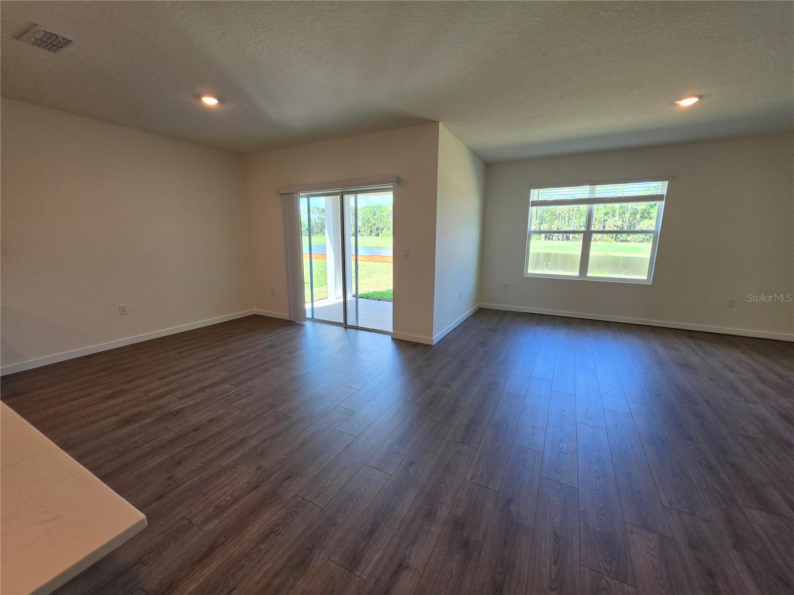 IRONWOOD - Residential Lease