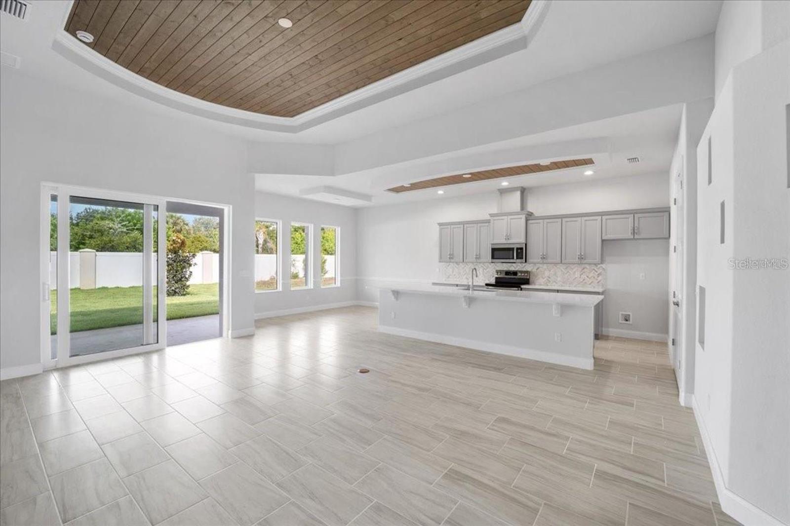 MARINA DEL PALMA - Residential Lease