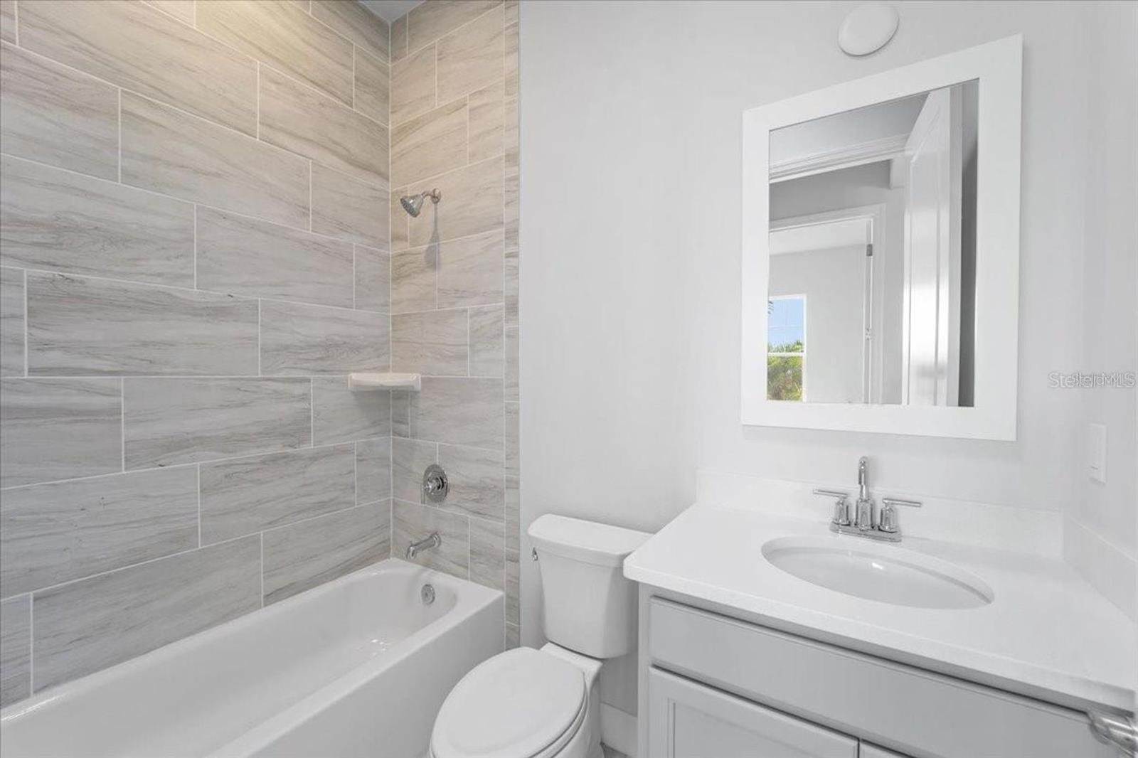 MARINA DEL PALMA - Residential Lease