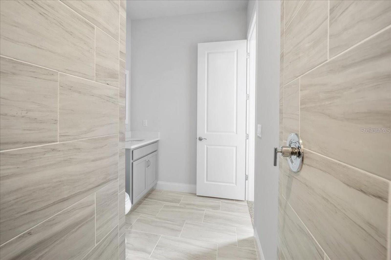 MARINA DEL PALMA - Residential Lease