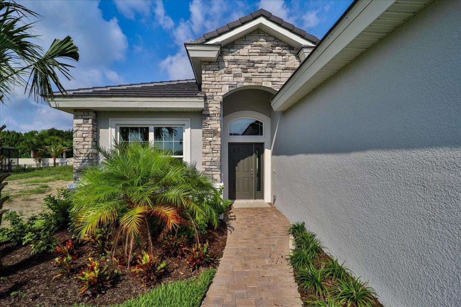 MARINA DEL PALMA - Residential Lease