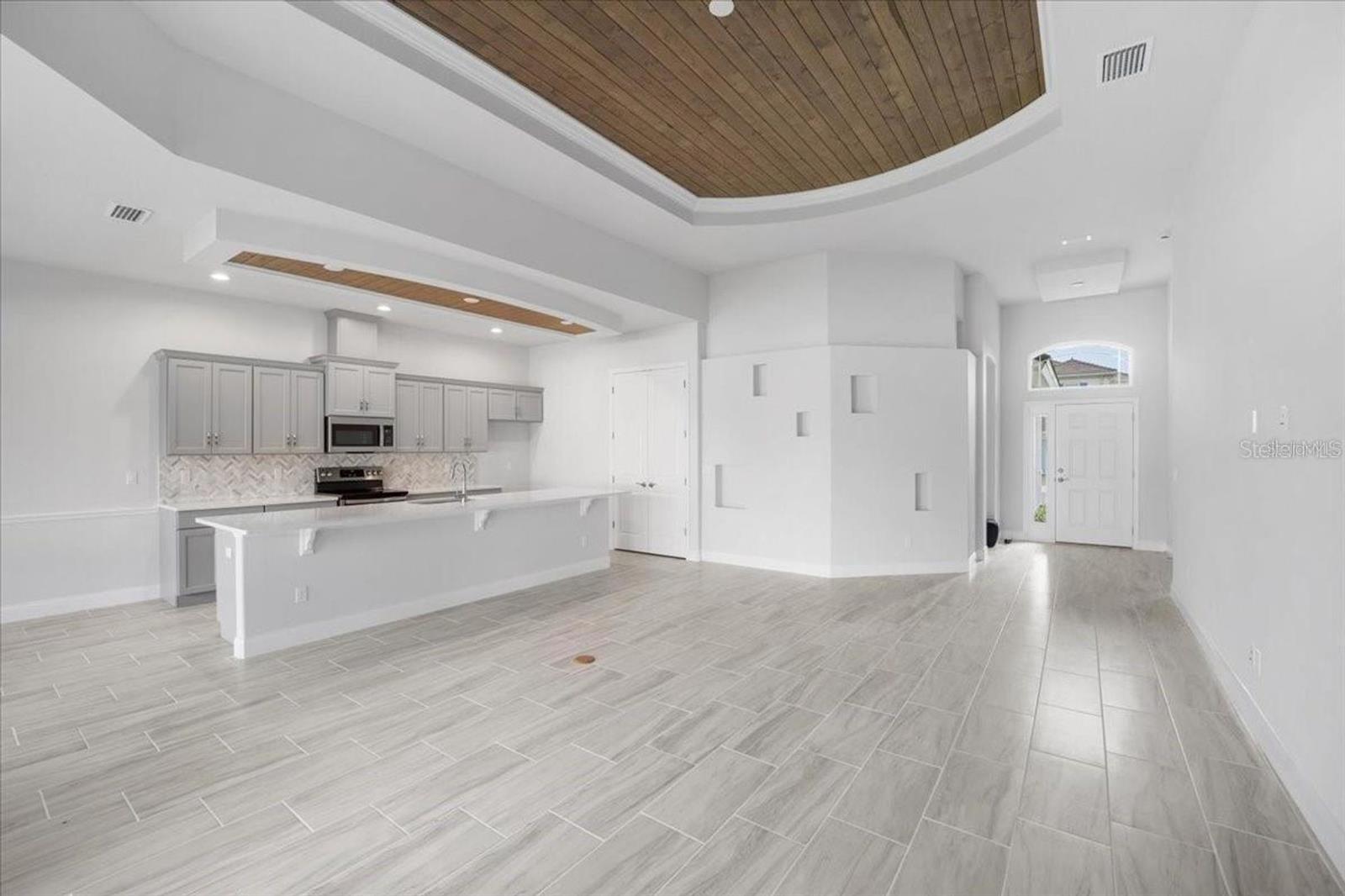 MARINA DEL PALMA - Residential Lease