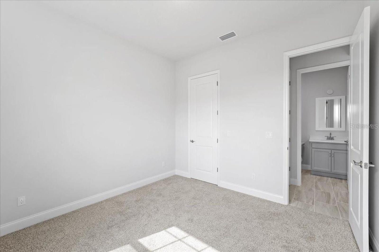 MARINA DEL PALMA - Residential Lease
