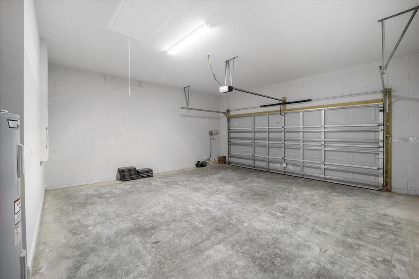 MARINA DEL PALMA - Residential Lease