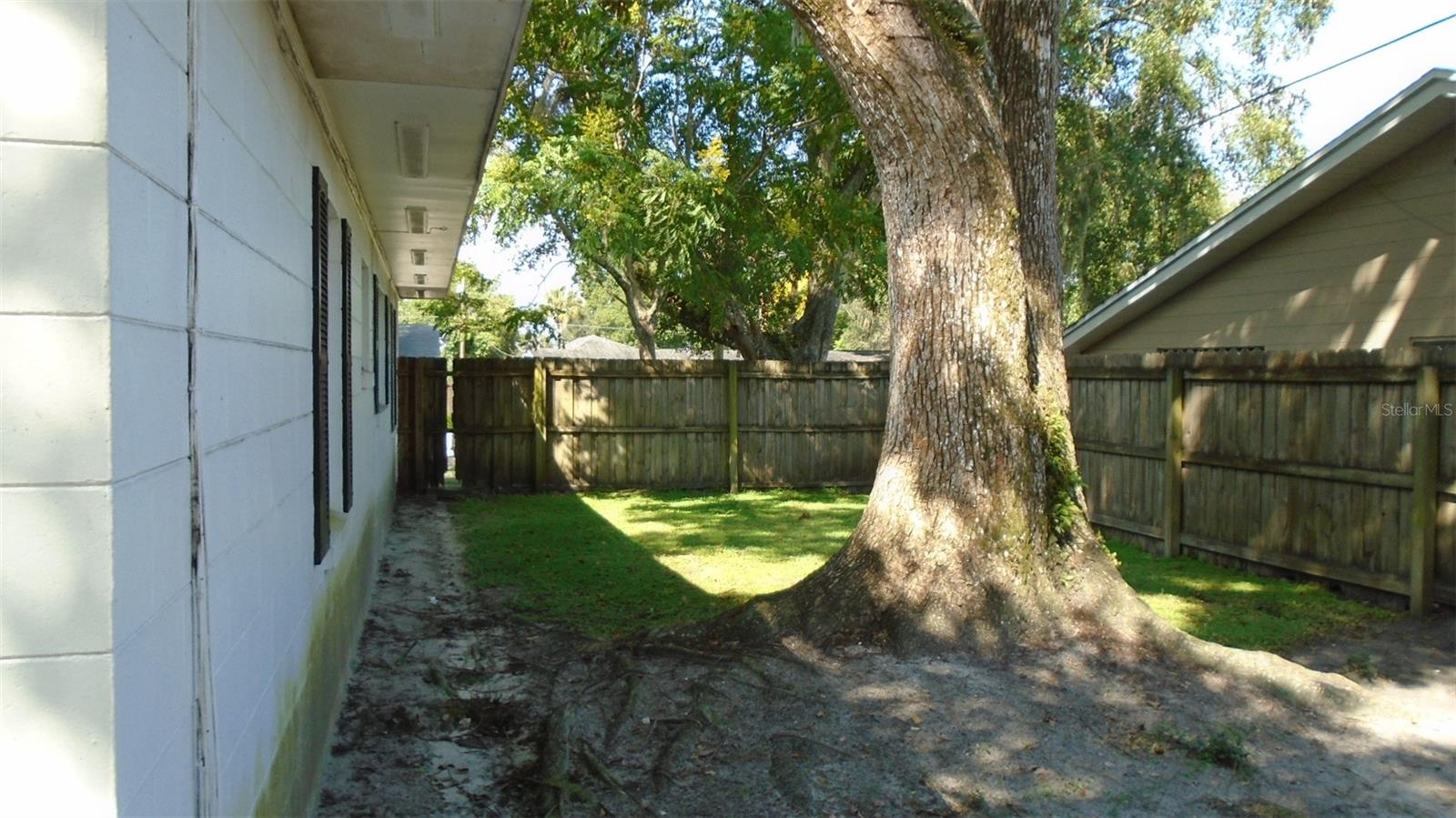DOMMERICH ESTATES 1ST ADD - Residential Lease