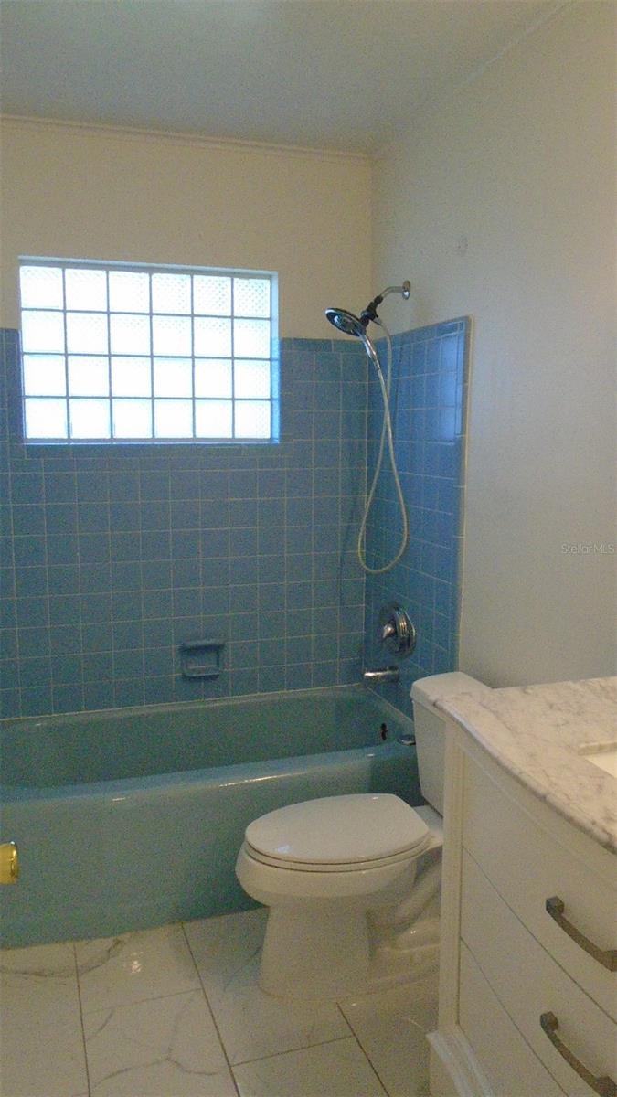 DOMMERICH ESTATES 1ST ADD - Residential Lease