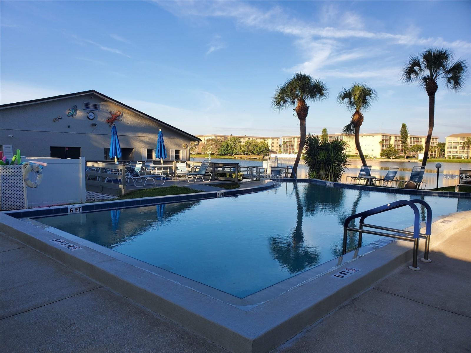 BAYSHORE ON THE LAKE APTS III SEC1 - Residential