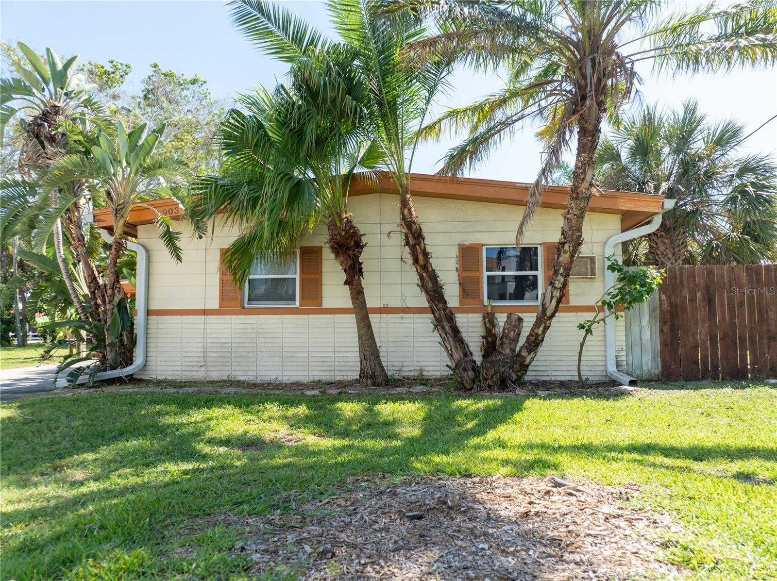 PASADENA ISLE - Residential