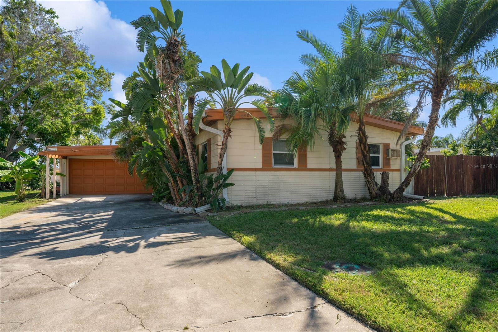 PASADENA ISLE - Residential
