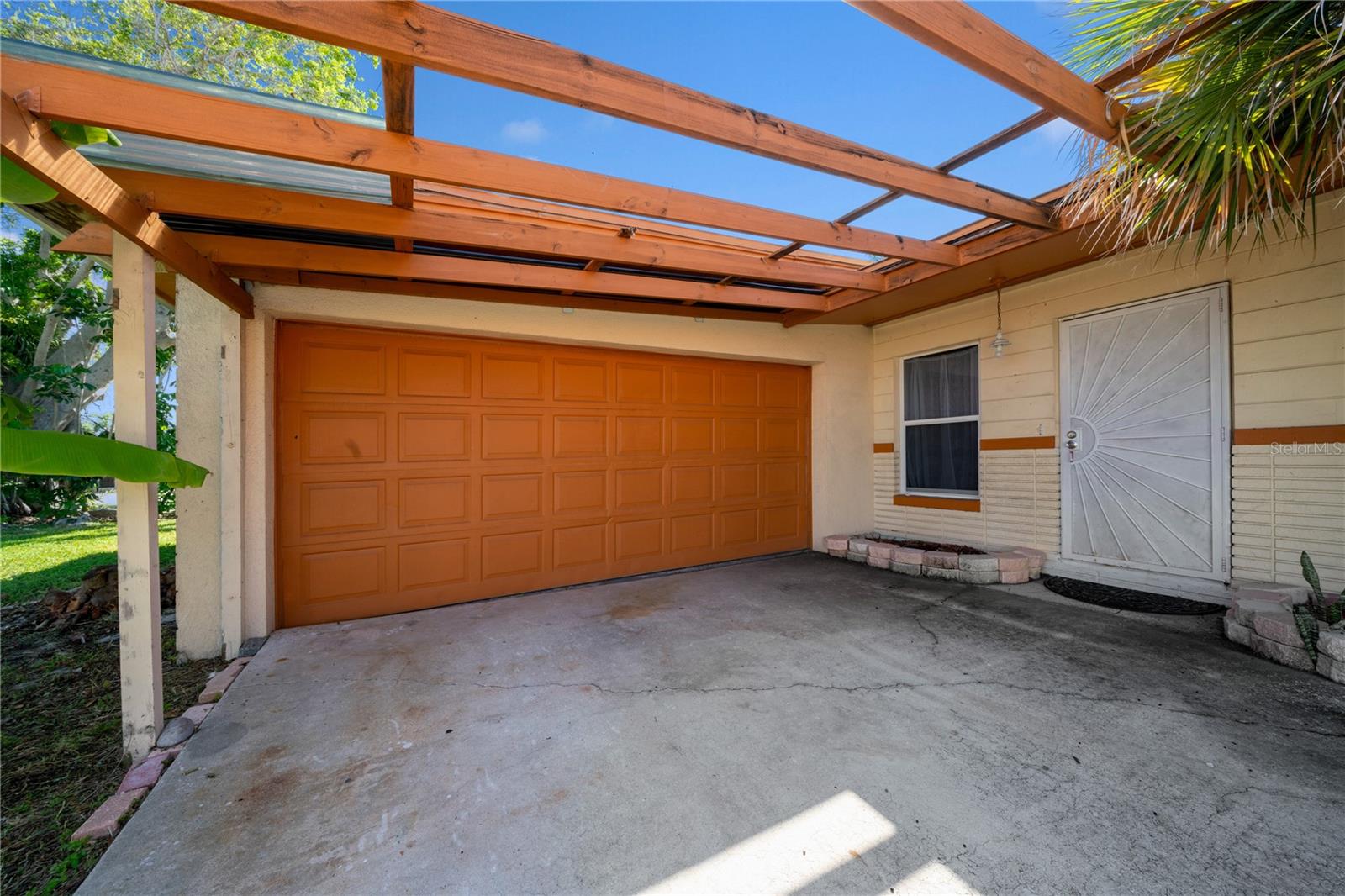 PASADENA ISLE - Residential