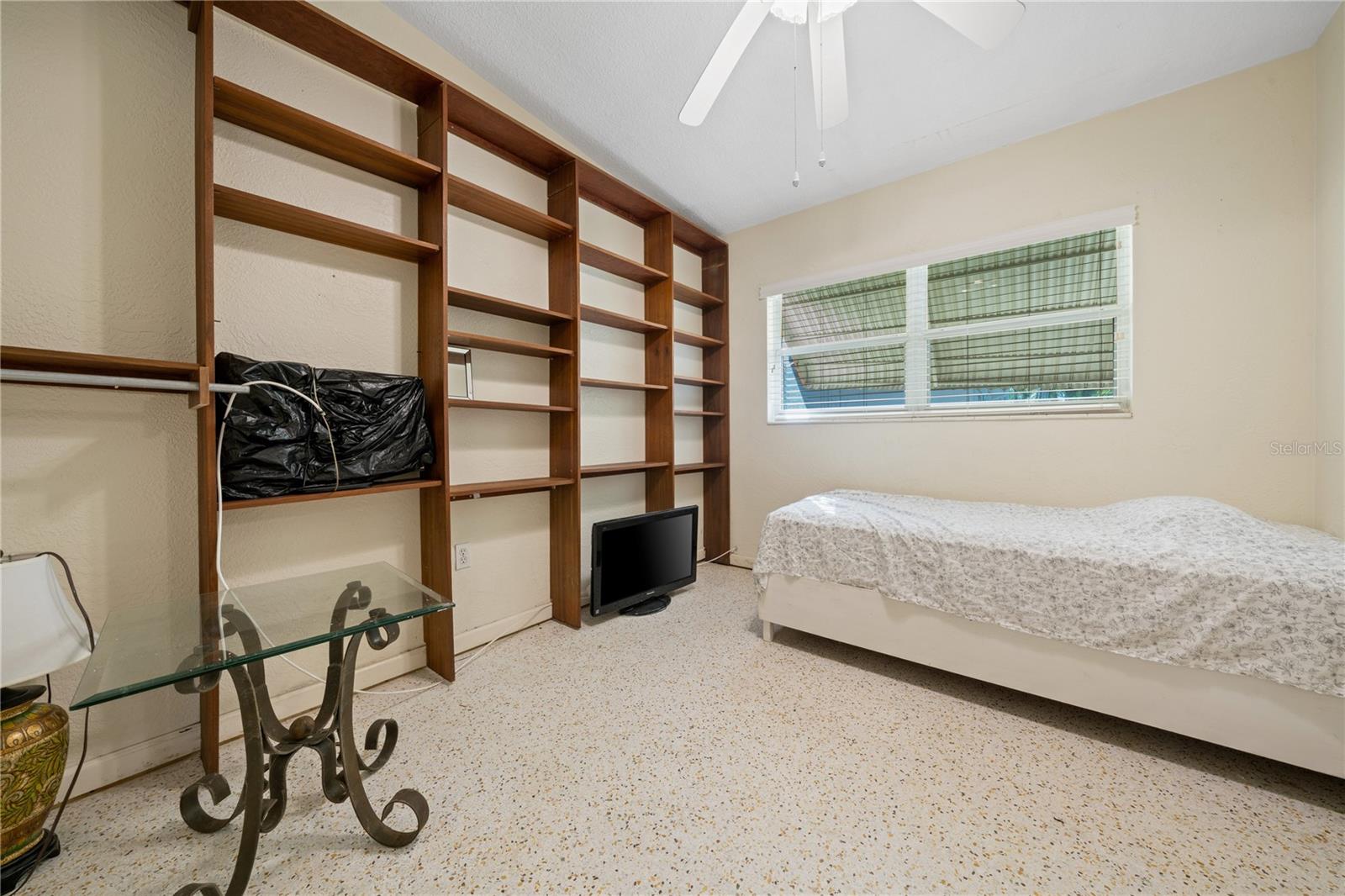 PASADENA ISLE - Residential