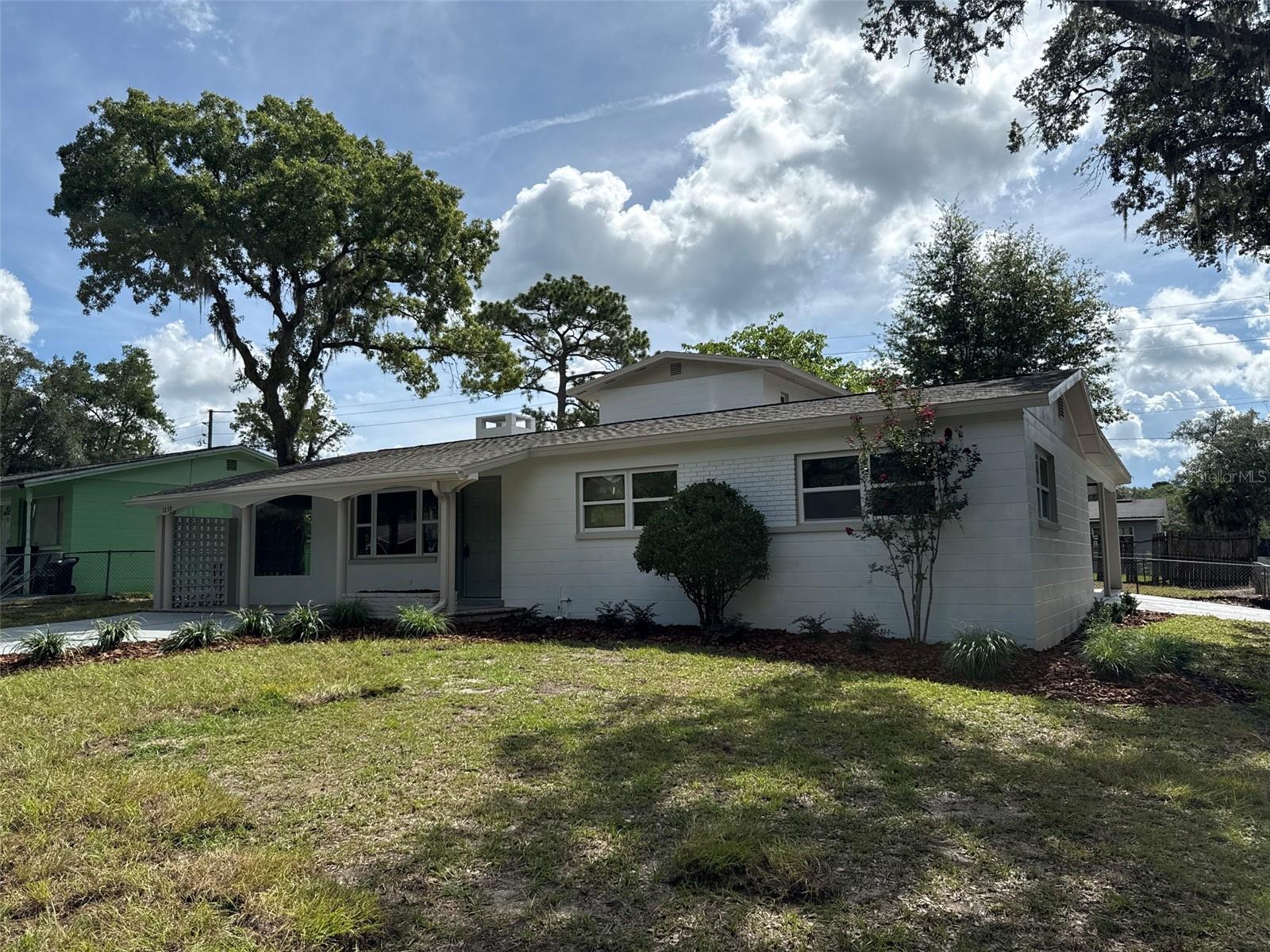 LINCOLN ESTATES 1ST ADD - Residential