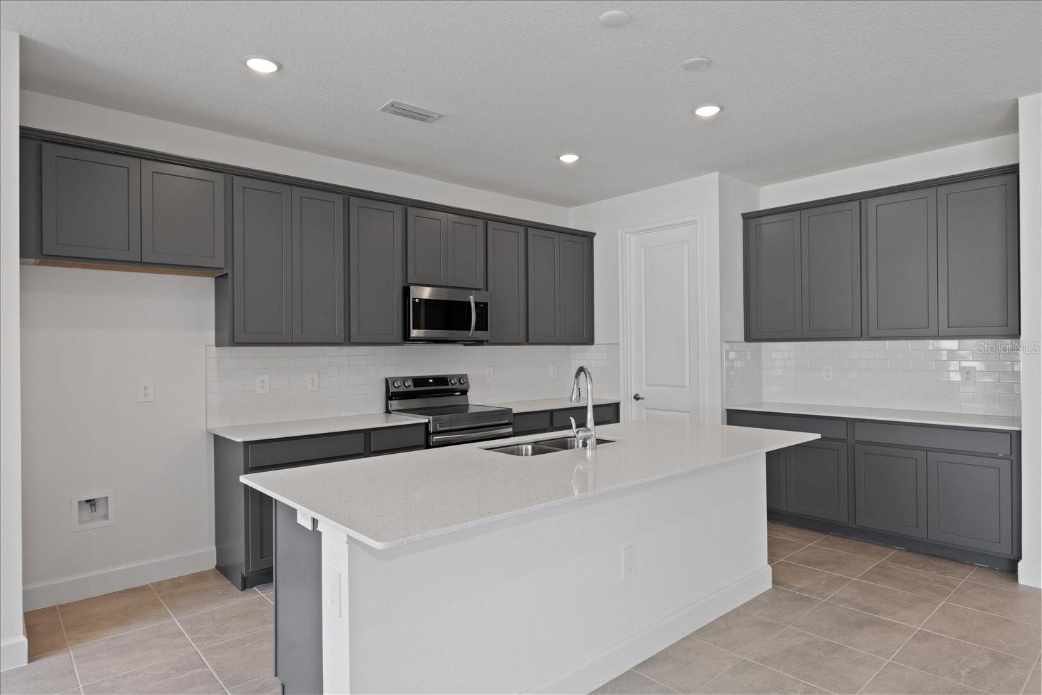 BRIGHTON JACARANDA - Residential
