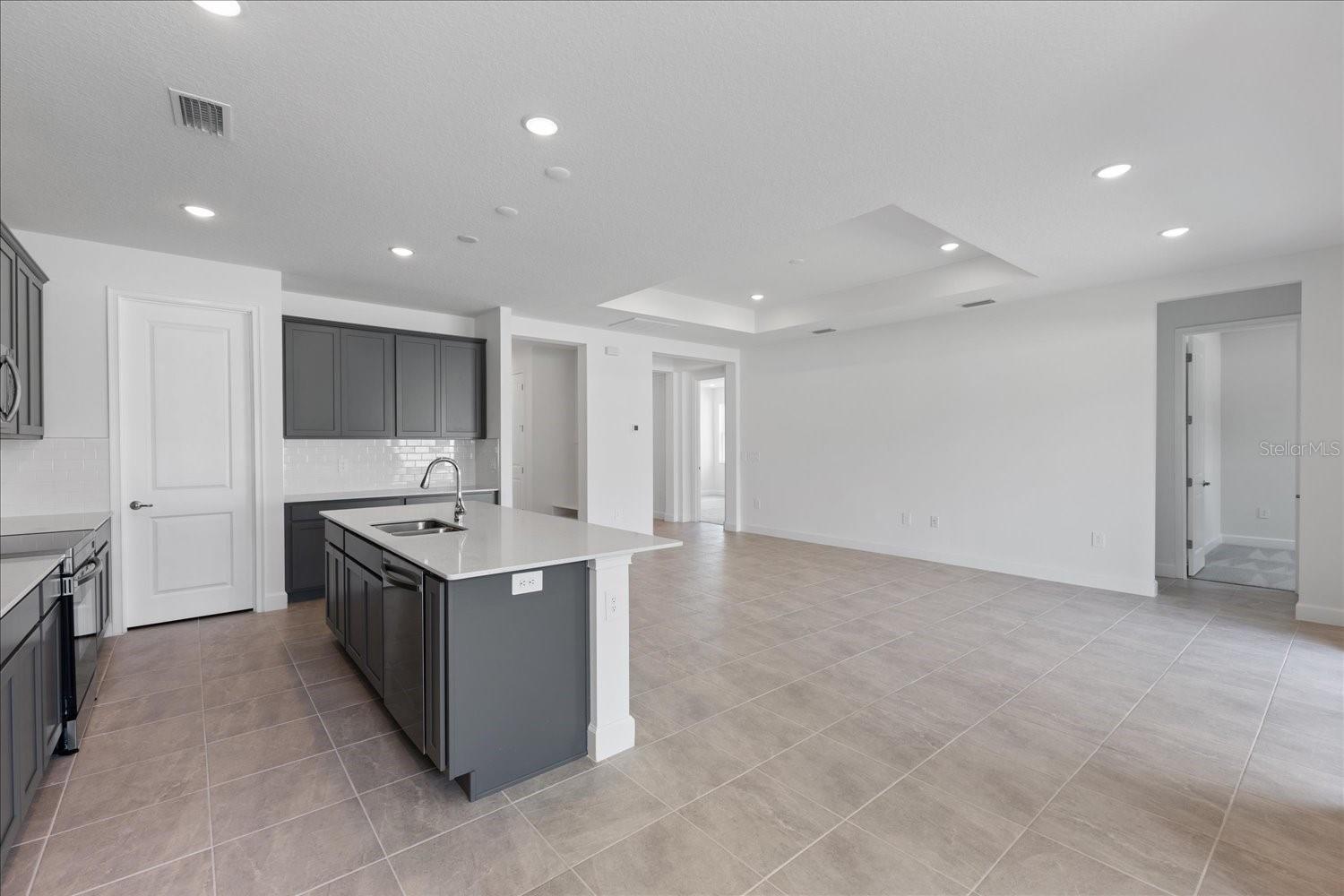 BRIGHTON JACARANDA - Residential