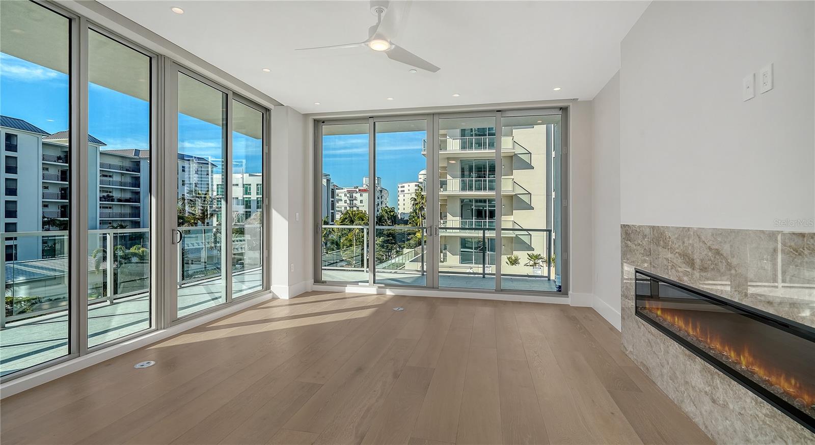 PENINSULA SARASOTA - Residential