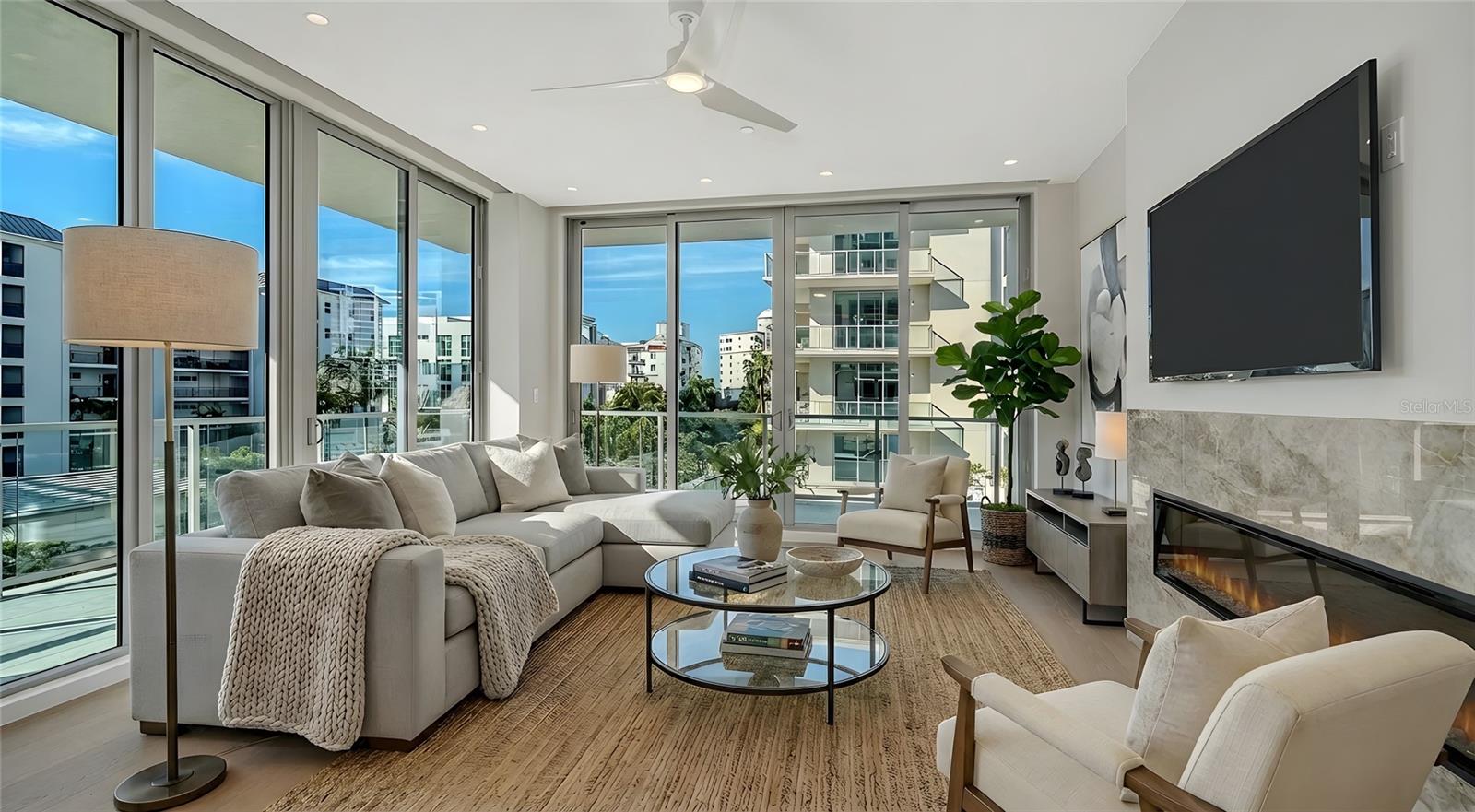 PENINSULA SARASOTA - Residential