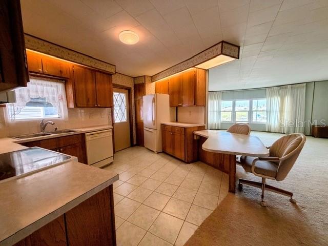 COUNTRY CLUB ESTATES - Residential