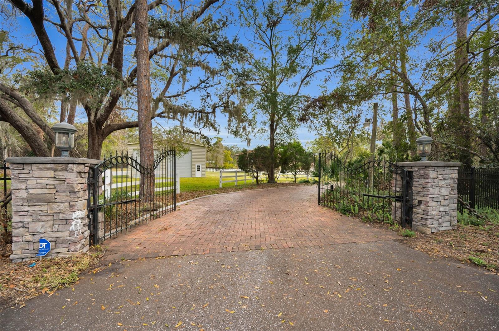 OAK HILL ACRES - Residential