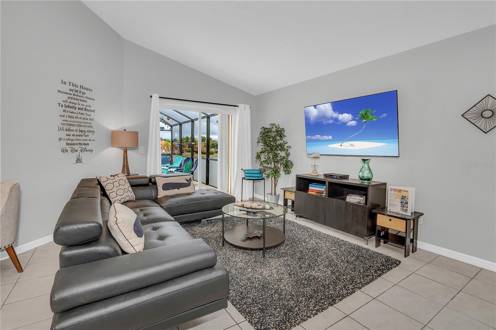 AVIANA PH 01 - Residential