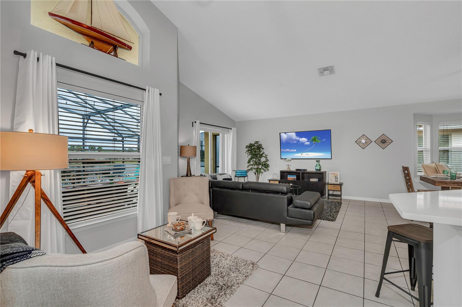 AVIANA PH 01 - Residential
