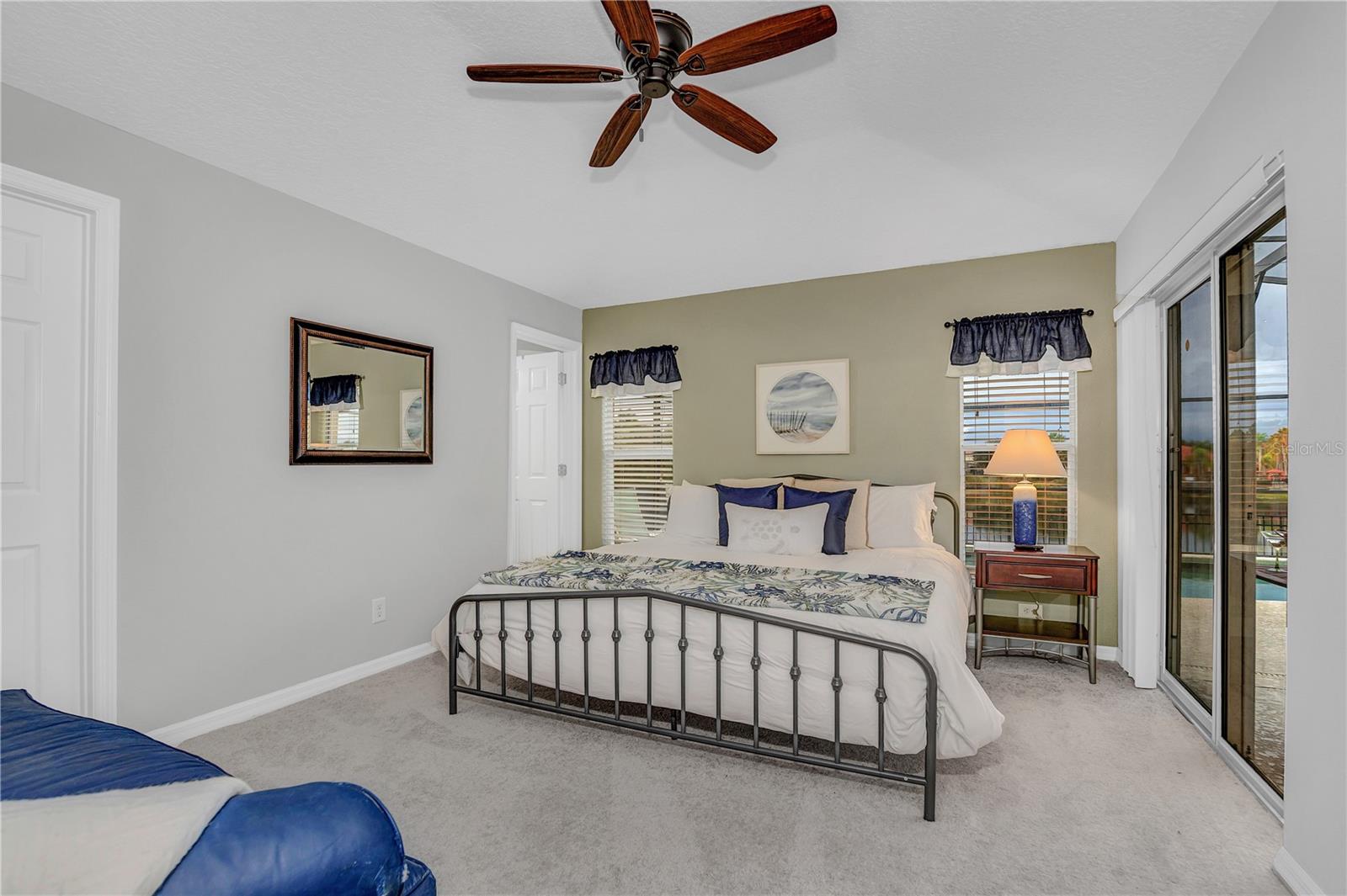 AVIANA PH 01 - Residential
