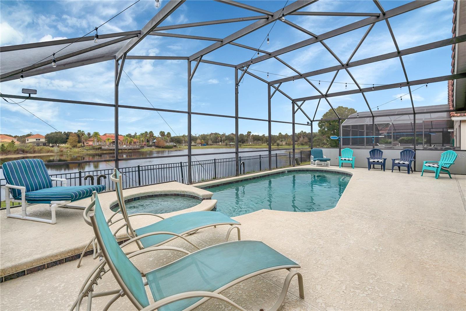 AVIANA PH 01 - Residential