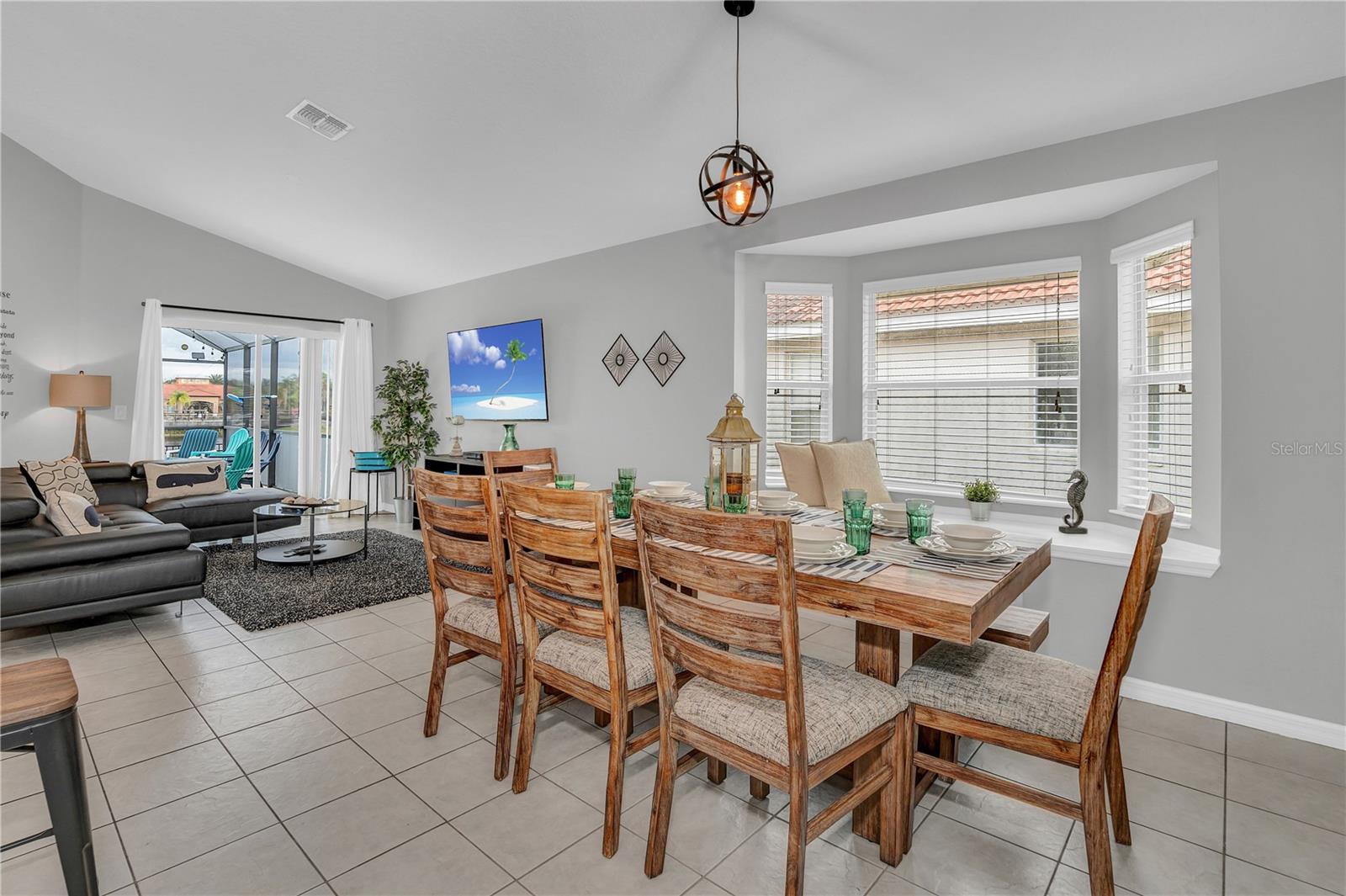 AVIANA PH 01 - Residential