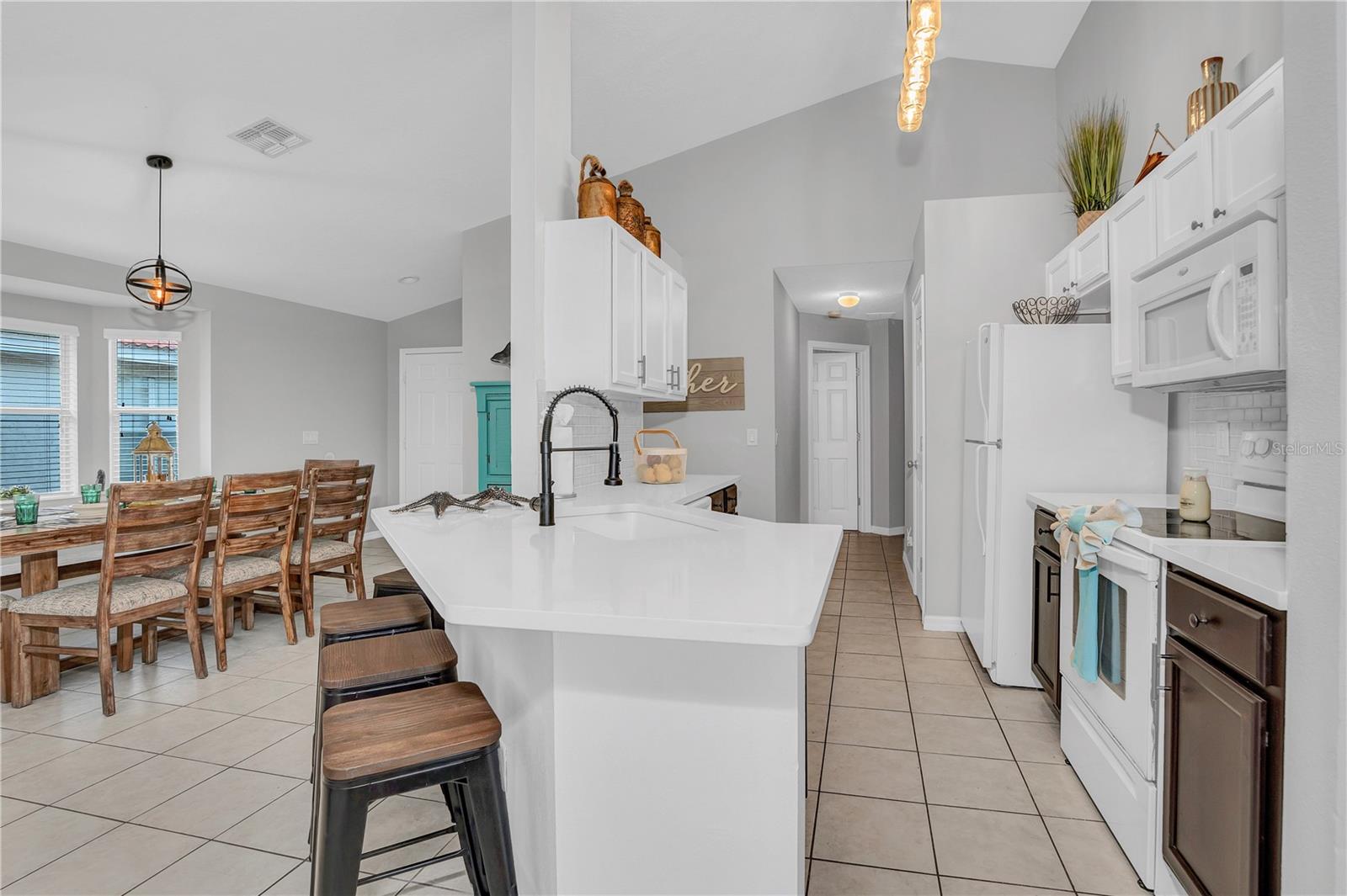 AVIANA PH 01 - Residential