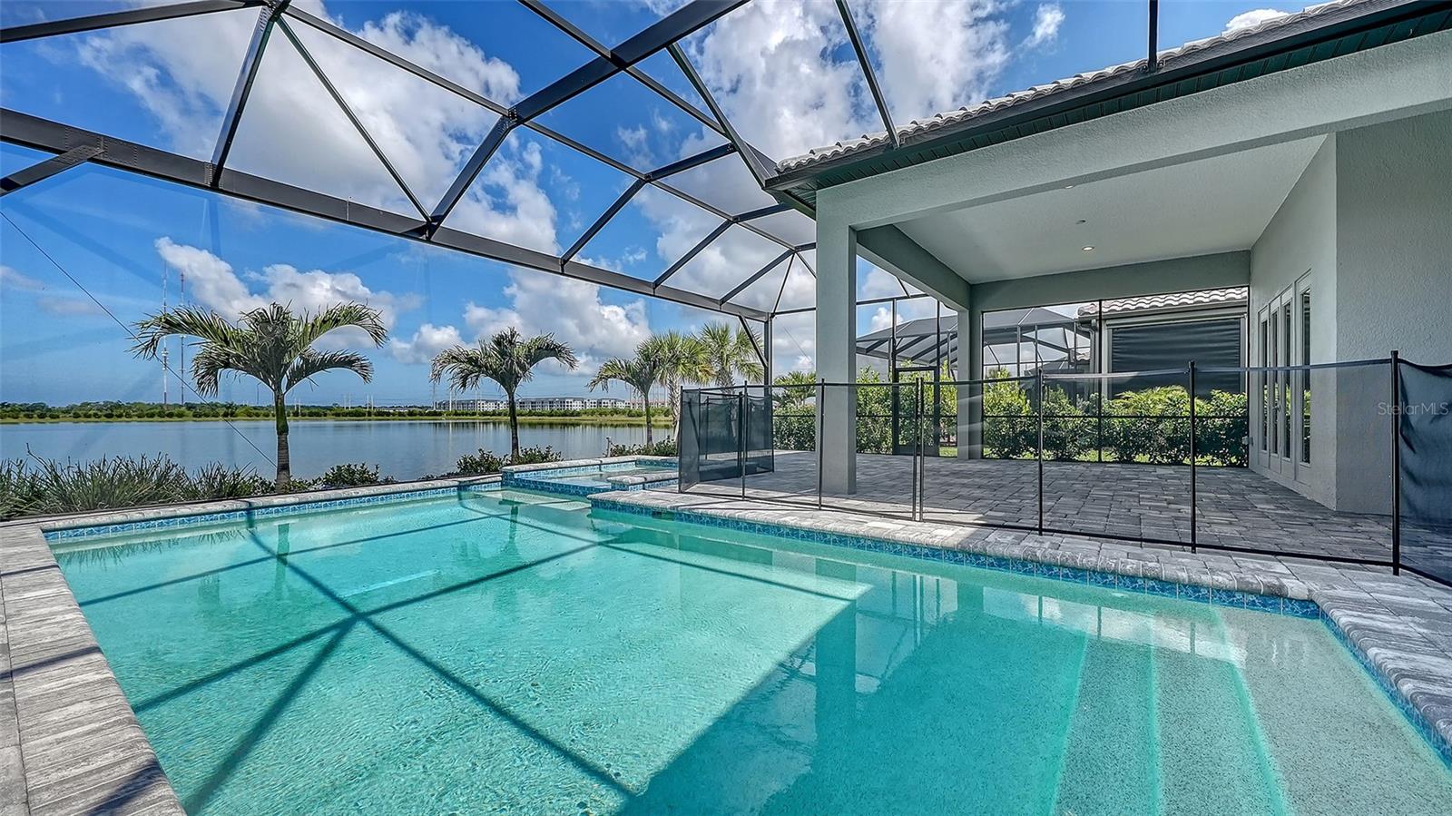 ARIA PHASE III - Residential