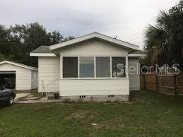 Beautiful 1 Bedroom 1 bathroom home.